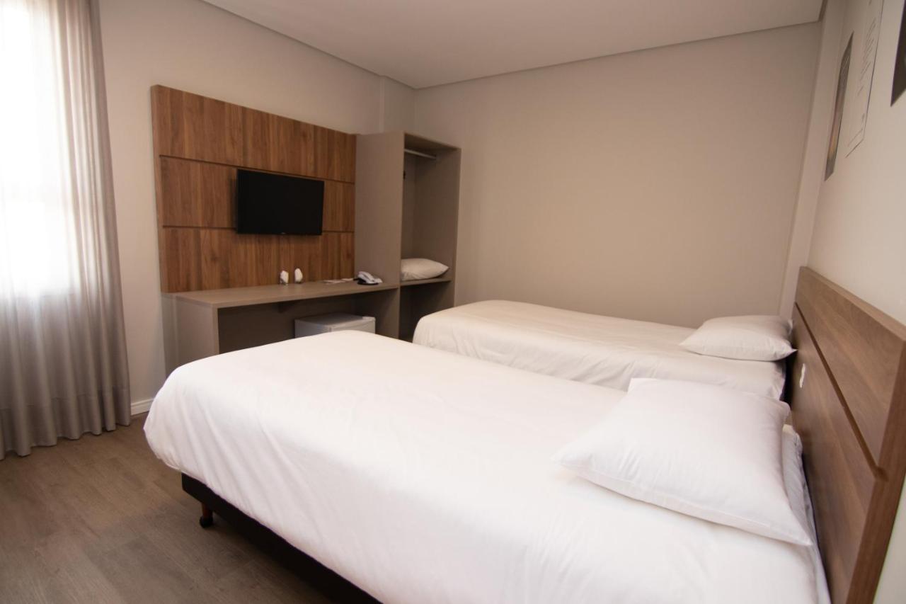 Hotel Maua กูรีตีบา ภายนอก รูปภาพ